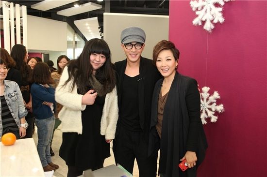 ���������ࡶ�����μ��ˡ� �����˽������ݾ���С����